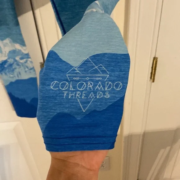 Colorado Threads St Mary’s Mountain Landscape Yoga Pants - Picture 4 of 5